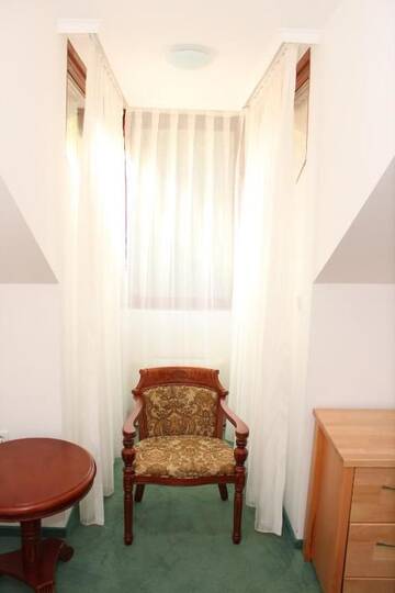 Двухместный номер в мансарде с 2 отдельными кроватями в Отеле Hotel Chayka